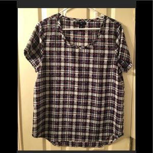 Gap Blue & Red Plaid Short Sleeve Shirt Women’s Sz Medium